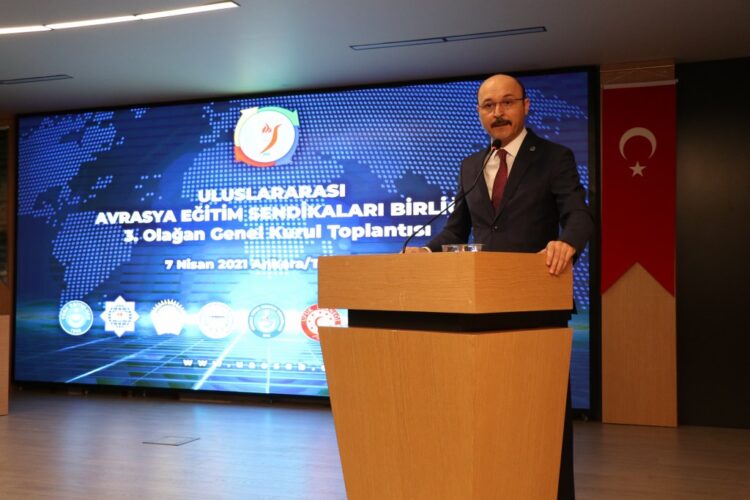 Uluslararası Avrasya Eğitim Sendikaları Birliği’nin 3’üncü Olağan Genel Kurulu Ankara’da Yapıldı.