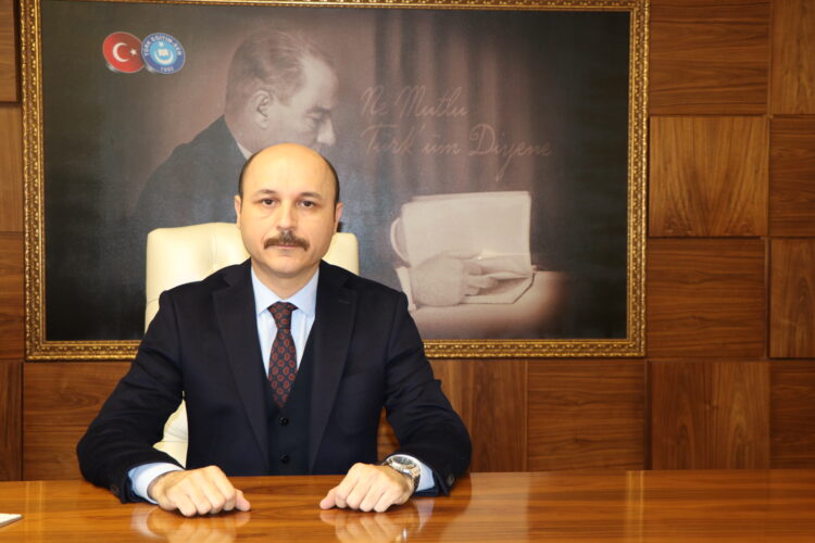 Uluslararası Avrasya Eğitim Sendikaları Birliği Genel Başkanı Talip Geylan’ın Yeni Yılı Tebrik Mesajı