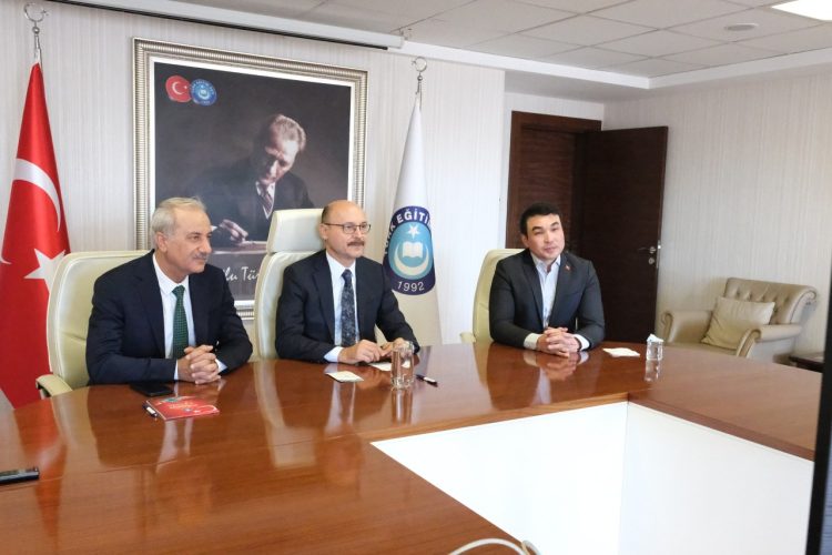 ORTAK ALFABENİN ARDINDAN ORTAK MÜFREDAT, ORTAK DERS KİTAPLARI DA GÜNDEME GELMELİ!