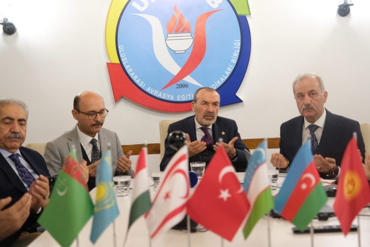 IRAK TÜRKMENLERİ EĞİTİM PROJESİ: GELECEĞE KÖPRÜ, TÜRKLÜĞE HİZMET