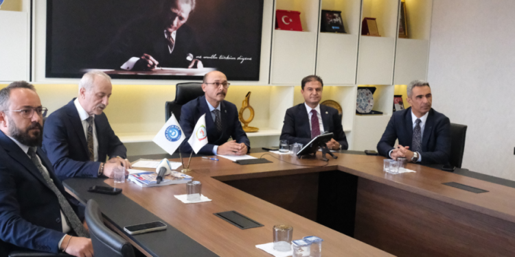 TÜRKMENELİ ESAS OKULLARINDA GÖREV YAPAN ÖĞRETMENLERE YÖNELİK “SOSYO-KÜLTÜREL AİDİYET, AİLE KATILIMI VE KAPSAYICI REHBERLİK EĞİTİMİ SERTİFİKA PROGRAMI”NIN AÇILIŞI GERÇEKLEŞTİRİLDİ